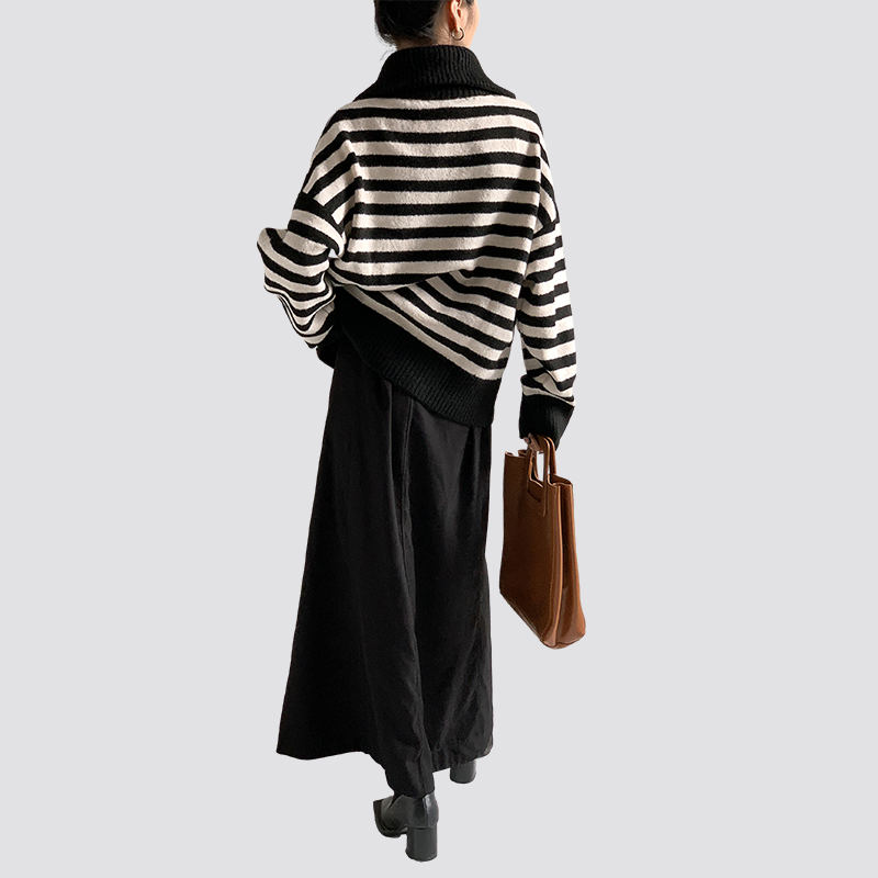 Ladies Black and White Striped Autumn Long Sleeve Knitted Sweater