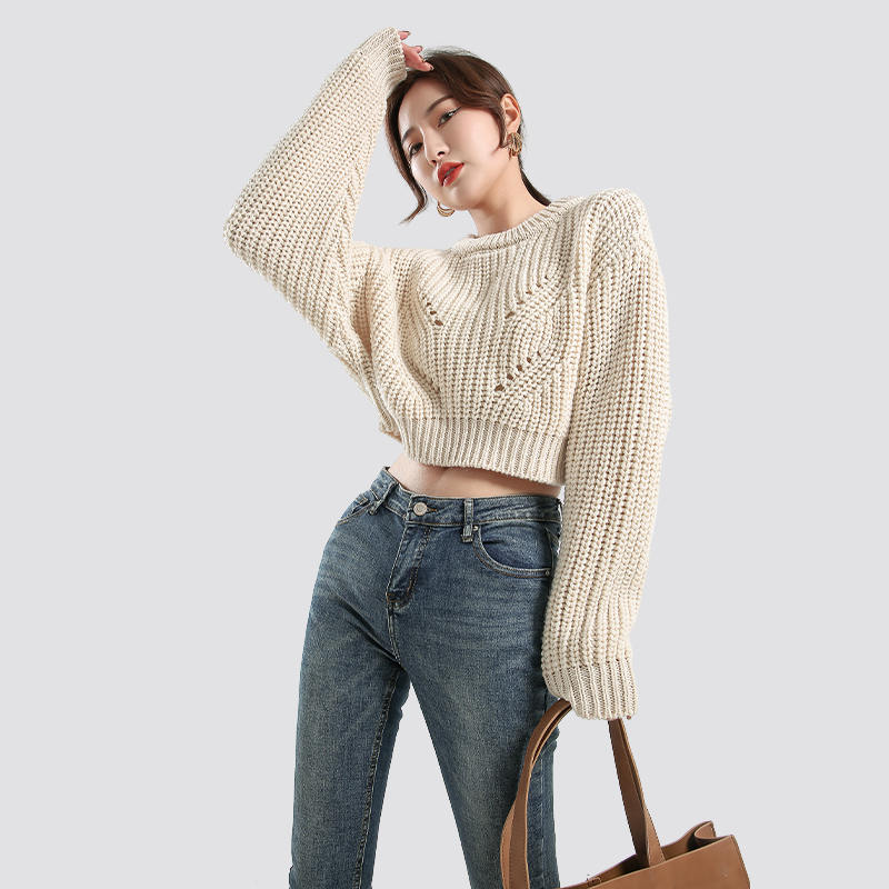 short hollow sweater