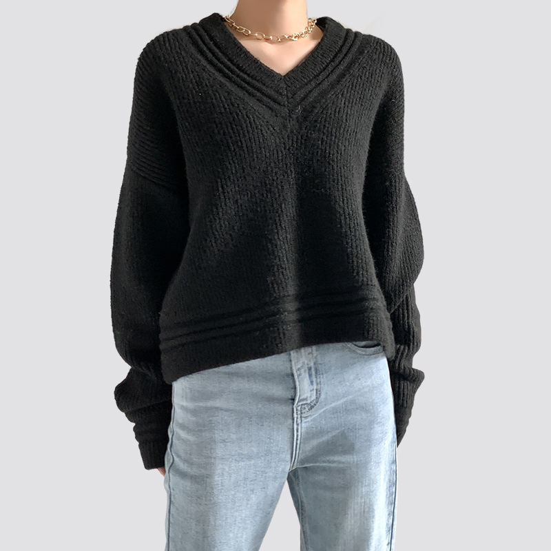 Women black ribbed loose V-neck long-sleeved sweater