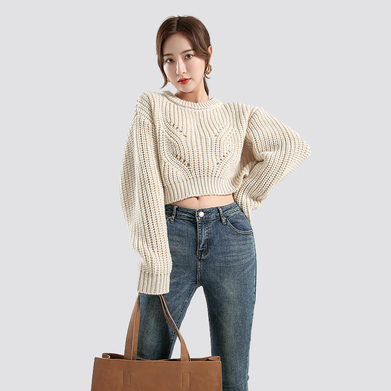 short hollow sweater