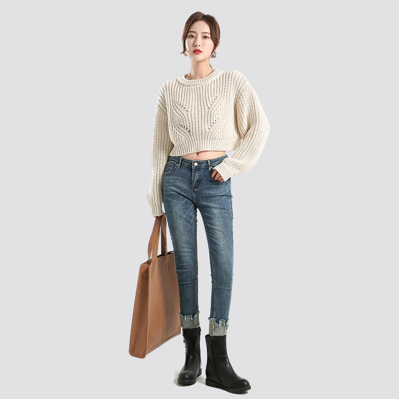 short hollow sweater