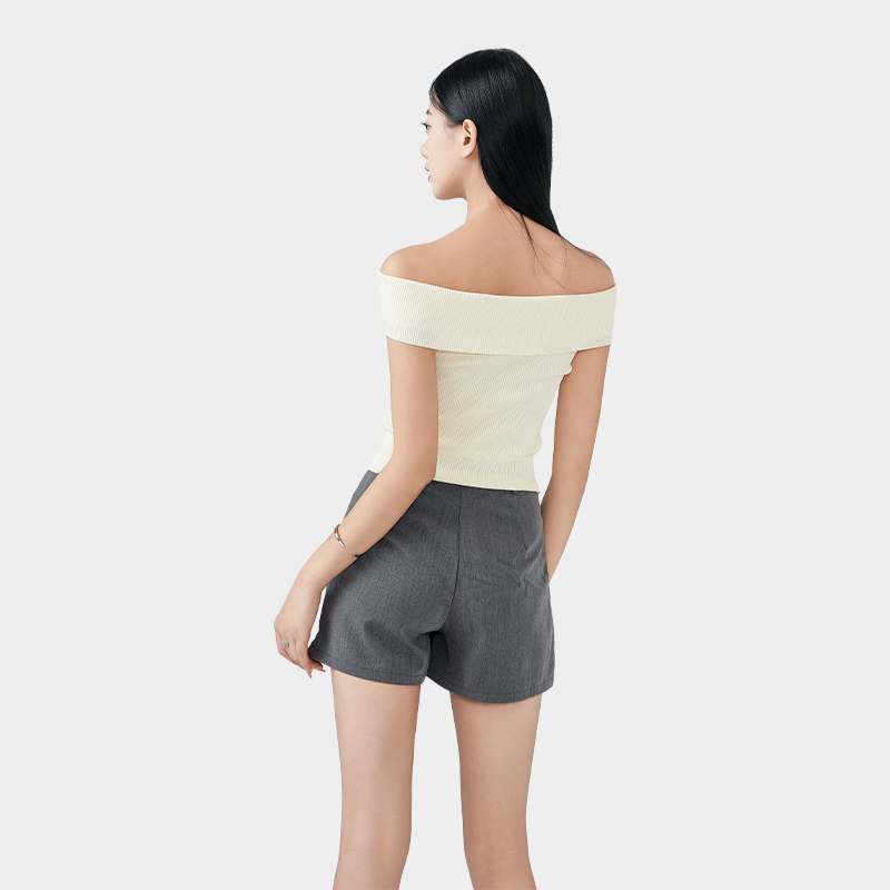 One shoulder knitted sweater