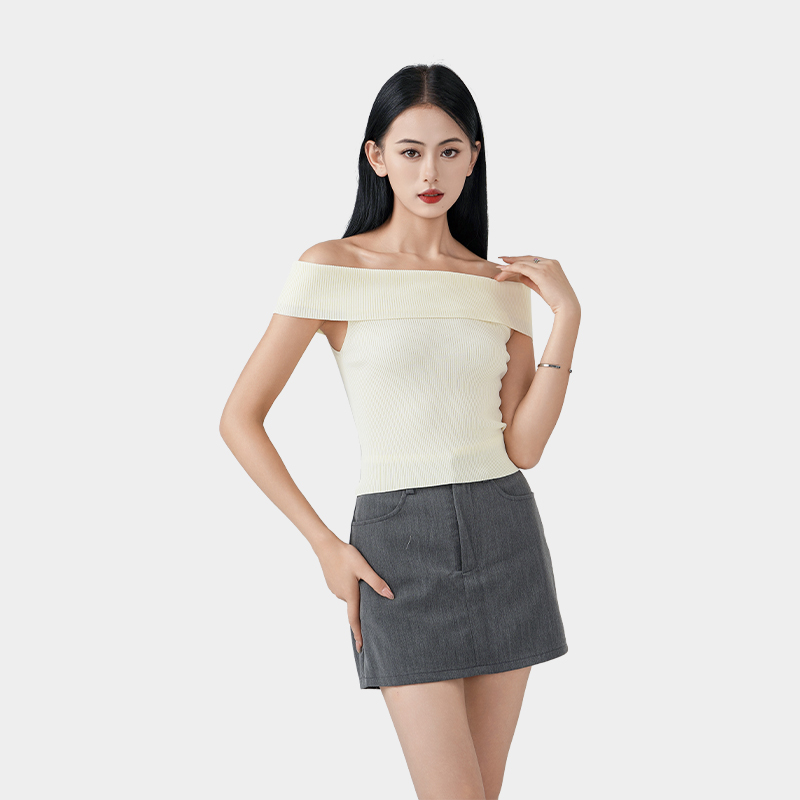 One shoulder knitted sweater