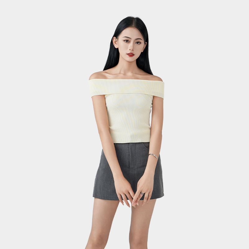 One shoulder knitted sweater