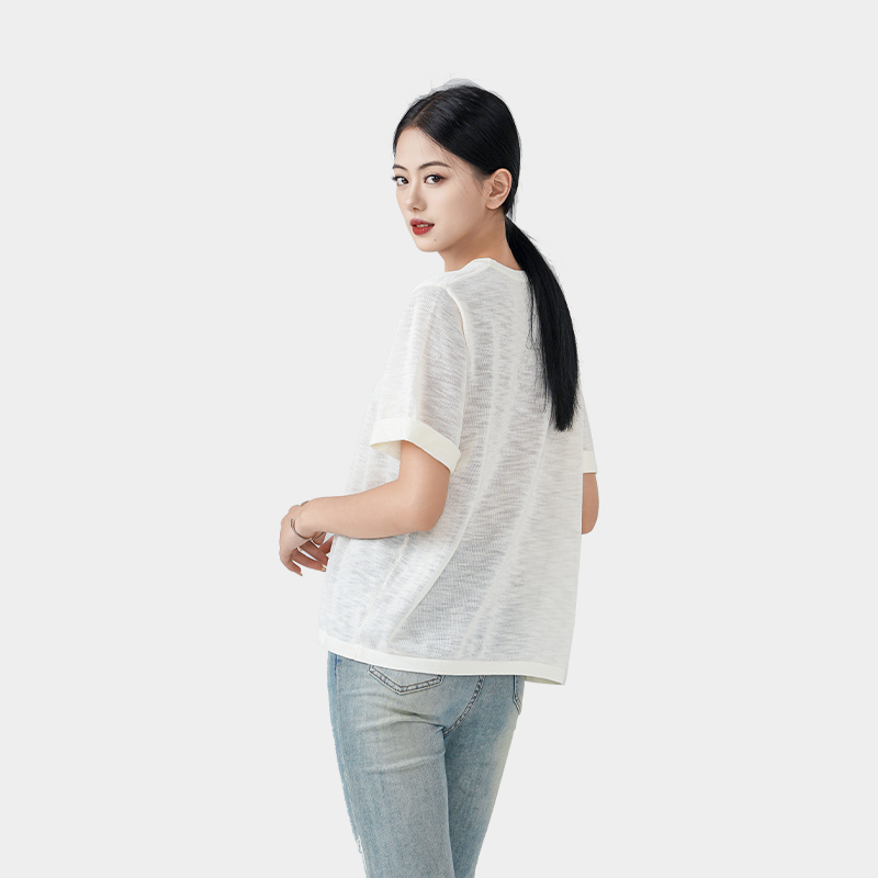 Casual embroidery short -sleeved sweater