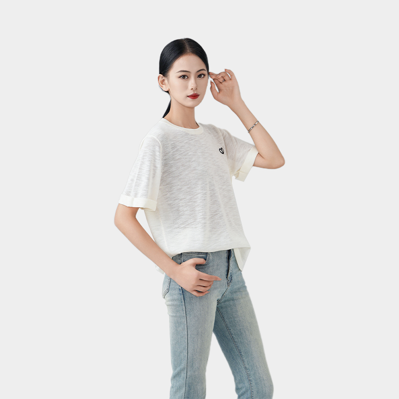 Casual embroidery short -sleeved sweater